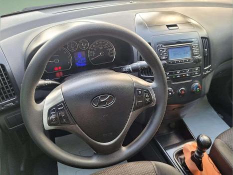 HYUNDAI I30 2.0 16V 4P, Foto 6