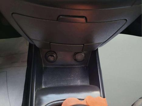 HYUNDAI I30 2.0 16V 4P, Foto 12