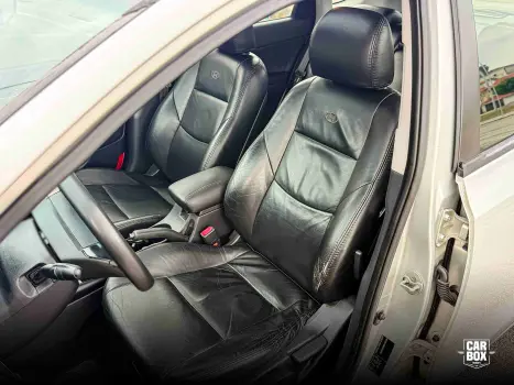 HYUNDAI I30 CW 2.0 16V 4P AUTOM�TICO, Foto 8