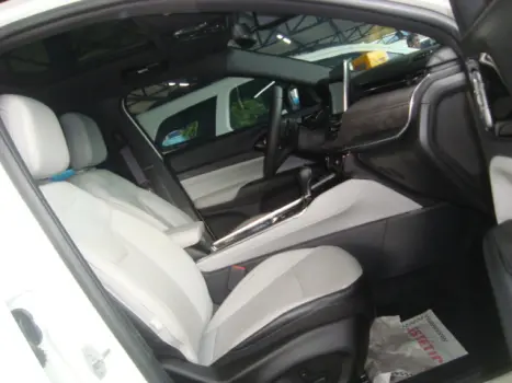 JEEP Commander 1.3 16V 4P FLEX T270 OVERLAND TURBO AUTOM�TICO AT6, Foto 5