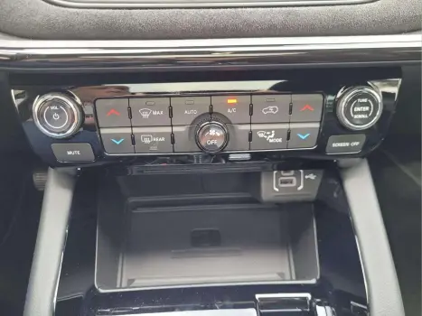 JEEP Commander 2.0 16V 4P HURRICANE 4 TURBO BLACKHAWK AUTOMTICO, Foto 15