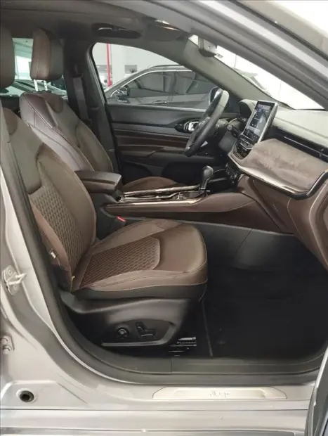 JEEP Commander 2.0 16V 4P TD380 OVERLAND TURBO DIESEL AUTOMTICO, Foto 10