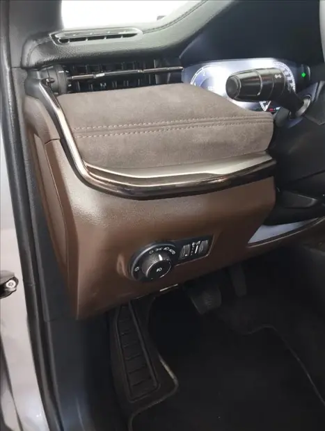 JEEP Commander 2.0 16V 4P TD380 OVERLAND TURBO DIESEL AUTOMTICO, Foto 11