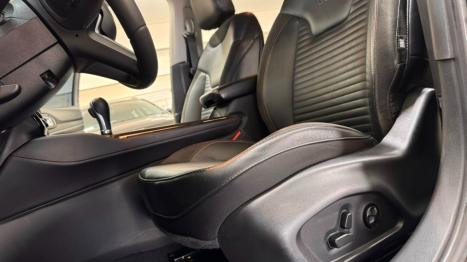JEEP Commander 2.0 16V 4P TD380 LIMITED TURBO DIESEL AUTOM�TICO AT9, Foto 12