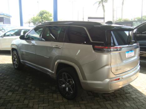 JEEP Commander 2.2 TURBO DIESEL OVERLAND 4X4 AUTOMÁTICO AT9, Foto 2