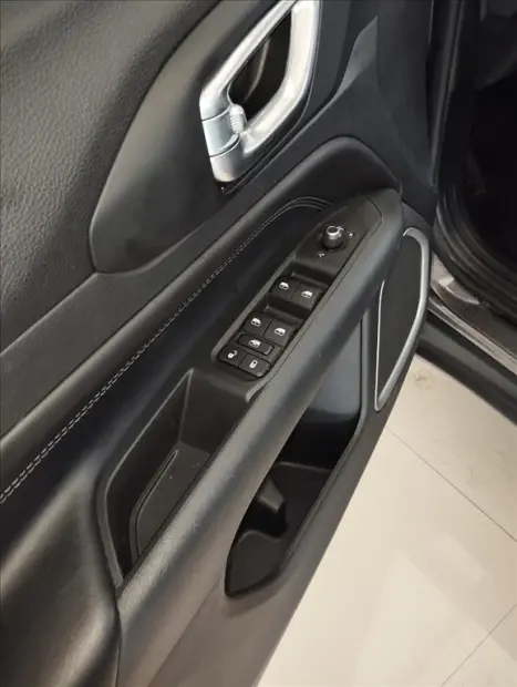 JEEP Compass 1.3 16V 4P FLEX LONGITUDE 80 ANOS T270 TURBO AUTOMTICO, Foto 8