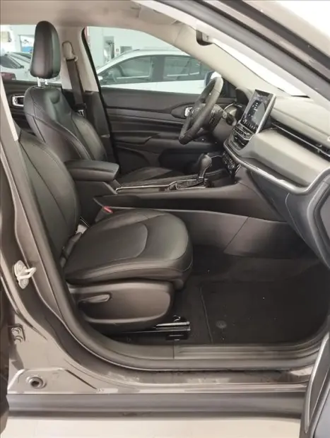 JEEP Compass 1.3 16V 4P FLEX LONGITUDE 80 ANOS T270 TURBO AUTOMTICO, Foto 9