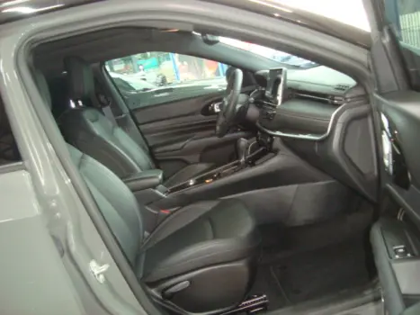 JEEP Compass 1.3 16V 4P FLEX SPORT T270 TURBO AUTOMÁTICO, Foto 4 JEEP Compass 1.3 16V 4P FLEX SPORT T270 TURBO AUTOMÁTICO, Foto 4