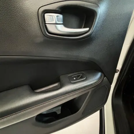 JEEP Compass 2.0 16V 4P LONGITUDE TURBO DIESEL 4X4 AUTOMÁTICO, Foto 17 JEEP Compass 2.0 16V 4P LONGITUDE TURBO DIESEL 4X4 AUTOMÁTICO, Foto 17