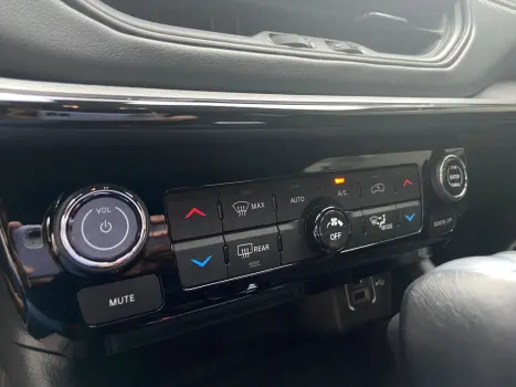 JEEP Compass 2.0 16V 4P HURRICANE 4 TURBO BLACKHAWK AUTOM�TICO AT9, Foto 7