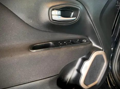 JEEP Renegade 1.8 16V 4P FLEX SPORT, Foto 24 JEEP Renegade 1.8 16V 4P FLEX SPORT, Foto 24