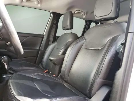 JEEP Renegade 1.8 16V 4P FLEX LONGITUDE AUTOMÁTICO, Foto 10 JEEP Renegade 1.8 16V 4P FLEX LONGITUDE AUTOMÁTICO, Foto 10