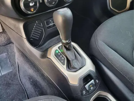 JEEP Renegade 1.8 16V 4P FLEX LONGITUDE AUTOM�TICO, Foto 14