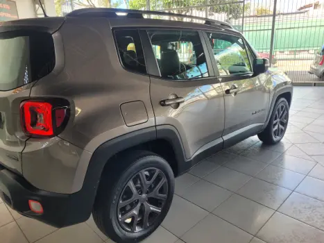 JEEP Renegade 2.0 16V 4P TURBO DIESEL LONGITUDE 4X4 AUTOMÁTICO, Foto 6 JEEP Renegade 2.0 16V 4P TURBO DIESEL LONGITUDE 4X4 AUTOMÁTICO, Foto 6