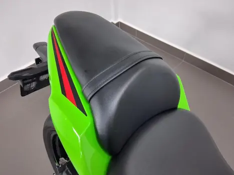 KAWASAKI Ninja 650 R, Foto 10