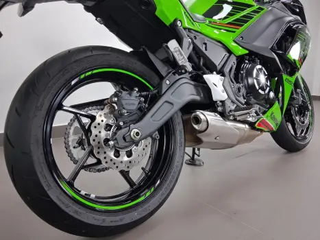 KAWASAKI Ninja 650 R, Foto 13