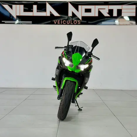 KAWASAKI Ninja 650 R, Foto 2