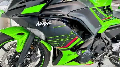 KAWASAKI Ninja 650 R, Foto 6