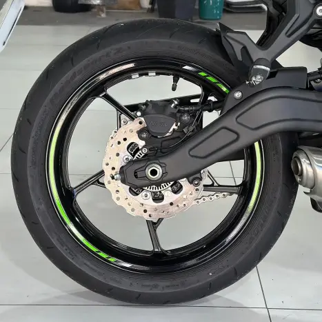KAWASAKI Ninja 650 R, Foto 21