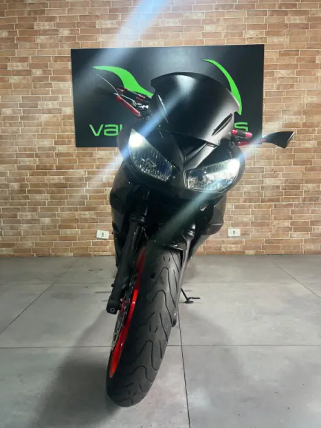 KAWASAKI Ninja 650 R, Foto 2