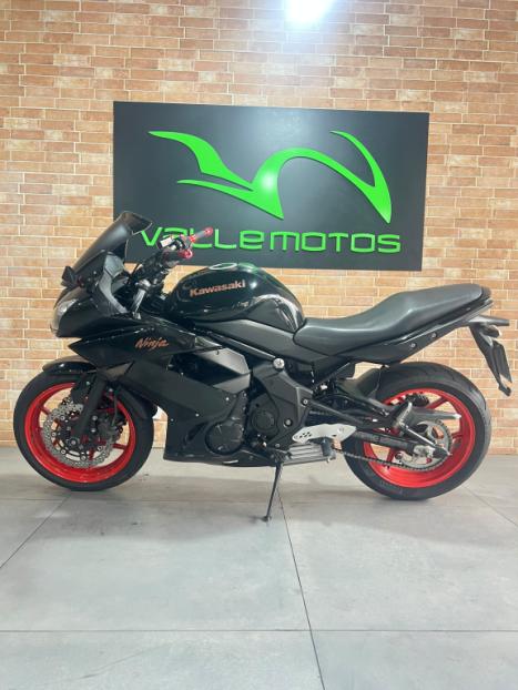 KAWASAKI Ninja 650 R, Foto 3