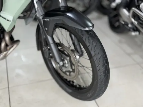 KAWASAKI Versys 300 TOURER, Foto 3