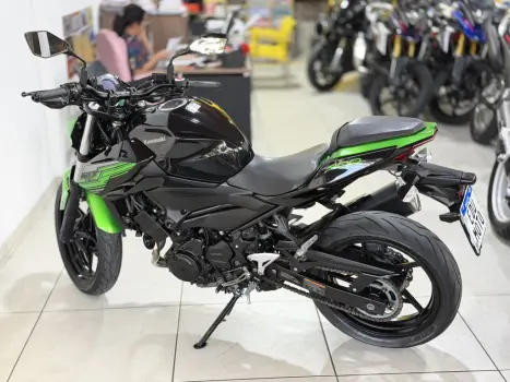 KAWASAKI Z 400 ABS, Foto 7