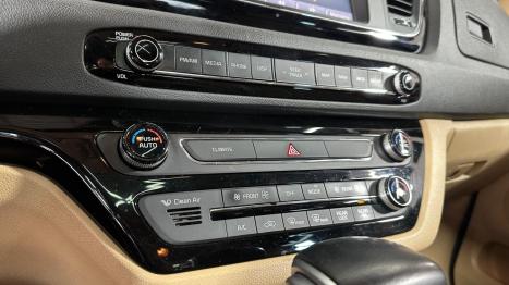 KIA Carnival 3.3 V6 4P EX  AUTOM�TCIO, Foto 31