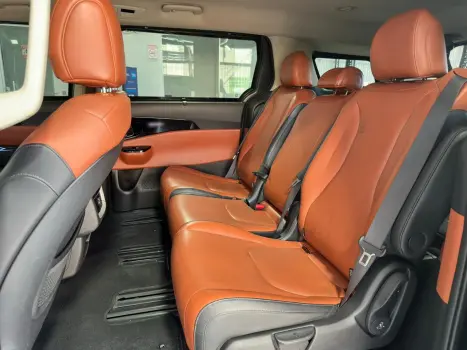 KIA Carnival 3.5 V6 4P EX, Foto 25