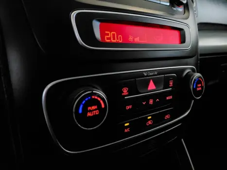 KIA Sorento 2.4 16V 4P S.263 AUTOM�TICO, Foto 13