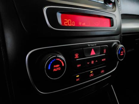 KIA Sorento 2.4 16V 4P S.263 AUTOM�TICO, Foto 13