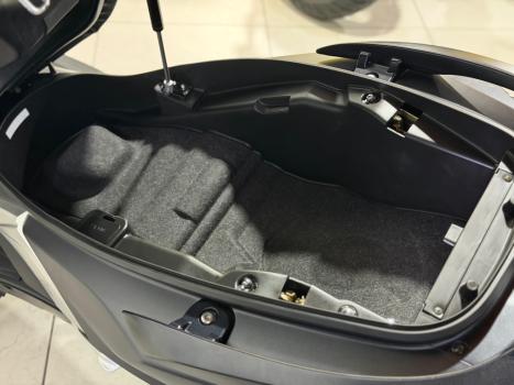 KYMCO Downtown 300i ABS, Foto 10