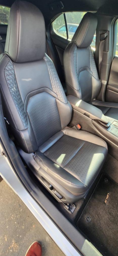 LEXUS UX 250H 2.0 16V 4P DINAMIC HYBRID AUTOMÁTICO CVT, Foto 7 LEXUS UX 250H 2.0 16V 4P DINAMIC HYBRID AUTOMÁTICO CVT, Foto 7