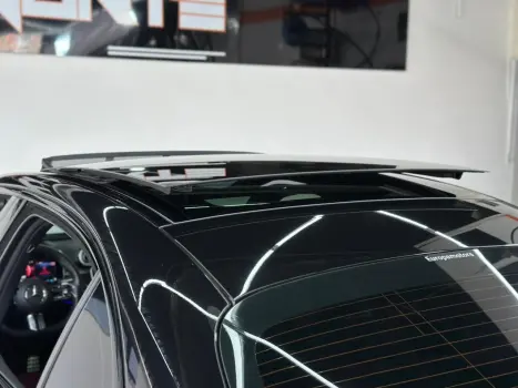 MERCEDES-BENZ C 300 2.0 16V 4P EQ BOOST TURBO H�BRIDO AMG LINE 9G-TRONIC AUTOM�TICO, Foto 8