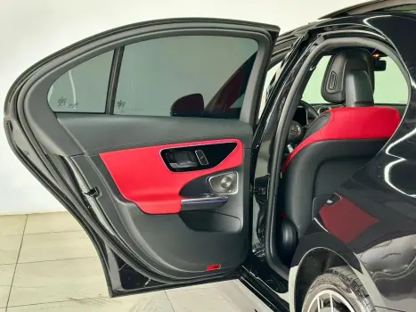 MERCEDES-BENZ C 300 2.0 16V 4P EQ BOOST TURBO H�BRIDO AMG LINE 9G-TRONIC AUTOM�TICO, Foto 14