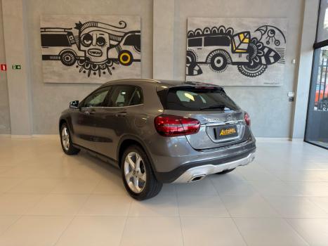 MERCEDES-BENZ GLA 200 1.6 16V 4P FLEX CGI ADVANCE TURBO AUTOM�TICO, Foto 4
