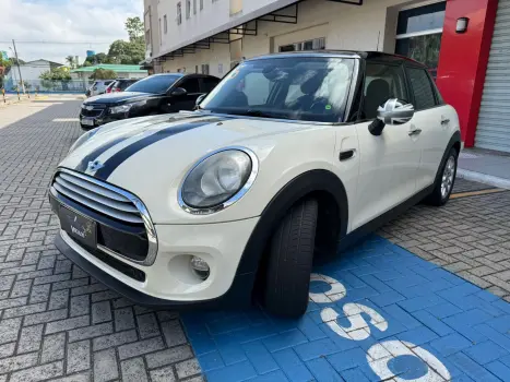MINI Cooper 1.5 12V 4P TURBO AUTOM�TICO, Foto 4