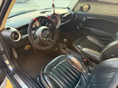 MINI Cooper 1.6 S 16V TURBO, Foto 9