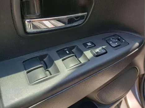 MITSUBISHI ASX 2.0 16V 4P, Foto 9