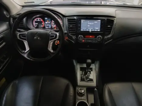 MITSUBISHI L 200 Outdoor 2.5 GLS 4X4 CABINE DUPLA TURBO DIESEL INTERCOOLER, Foto 11