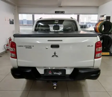 MITSUBISHI L 200 Outdoor 2.5 GLS 4X4 CABINE DUPLA TURBO DIESEL INTERCOOLER, Foto 3