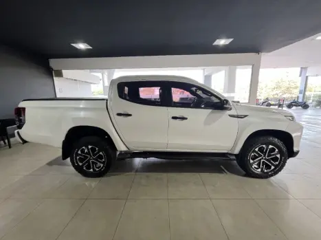 MITSUBISHI L 200 Triton 2.4 16V SPORT HPE-S 4X4 CABINE DUPLA TURBO DIESEL AUTOMTICO, Foto 5