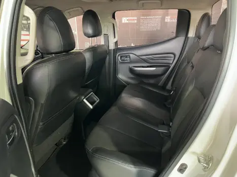 MITSUBISHI L 200 Triton 2.4 16V SPORT HPE-S 4X4 CABINE DUPLA TURBO DIESEL AUTOMTICO, Foto 10