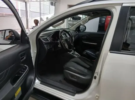 MITSUBISHI L 200 Triton 2.4 16V SPORT HPE 4X4 CABINE DUPLA TURBO DIESEL AUTOM�TICO, Foto 7