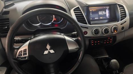 MITSUBISHI L 200 Triton 3.2 16V HPE 4X4 CABINE DUPLA TURBO DIESEL INTERCOOLER, Foto 9