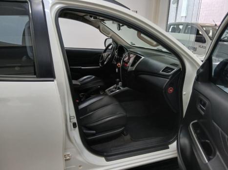 MITSUBISHI L 200 Triton 2.4 16V SPORT HPE 4X4 CABINE DUPLA TURBO DIESEL AUTOM�TICO, Foto 12
