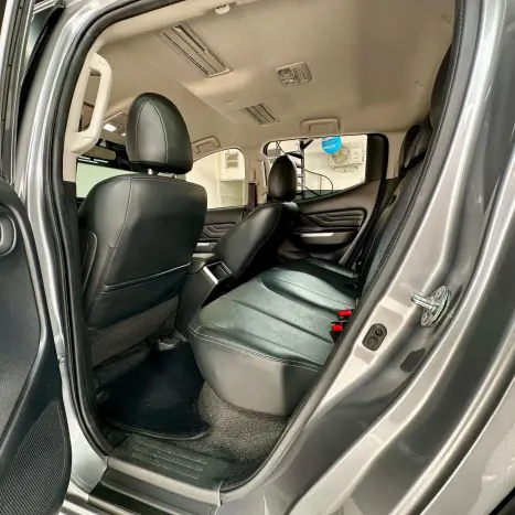 MITSUBISHI L 200 Triton 2.4 16V SPORT HPE TOP 4X4 CABINE DUPLA TURBO DIESEL AUTOM�TICO, Foto 11