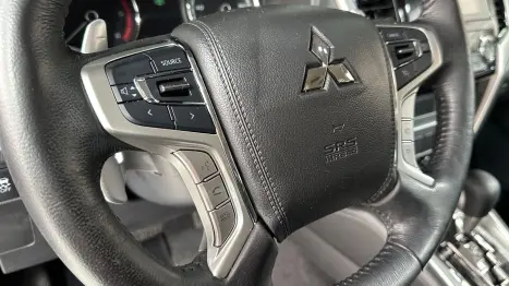 MITSUBISHI L 200 Triton 2.4 16V SPORT HPE TOP 4X4 CABINE DUPLA TURBO DIESEL AUTOM�TICO, Foto 31