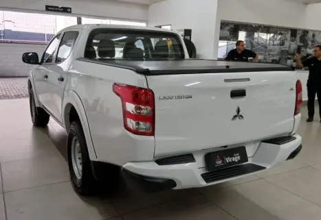 MITSUBISHI L 200 Triton 2.4 16V SPORT GL CABINE DUPLA TURBO DIESEL, Foto 2