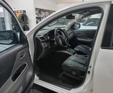 MITSUBISHI L 200 Triton 2.4 16V SPORT HPE 4X4 CABINE DUPLA TURBO DIESEL AUTOM�TICO, Foto 7